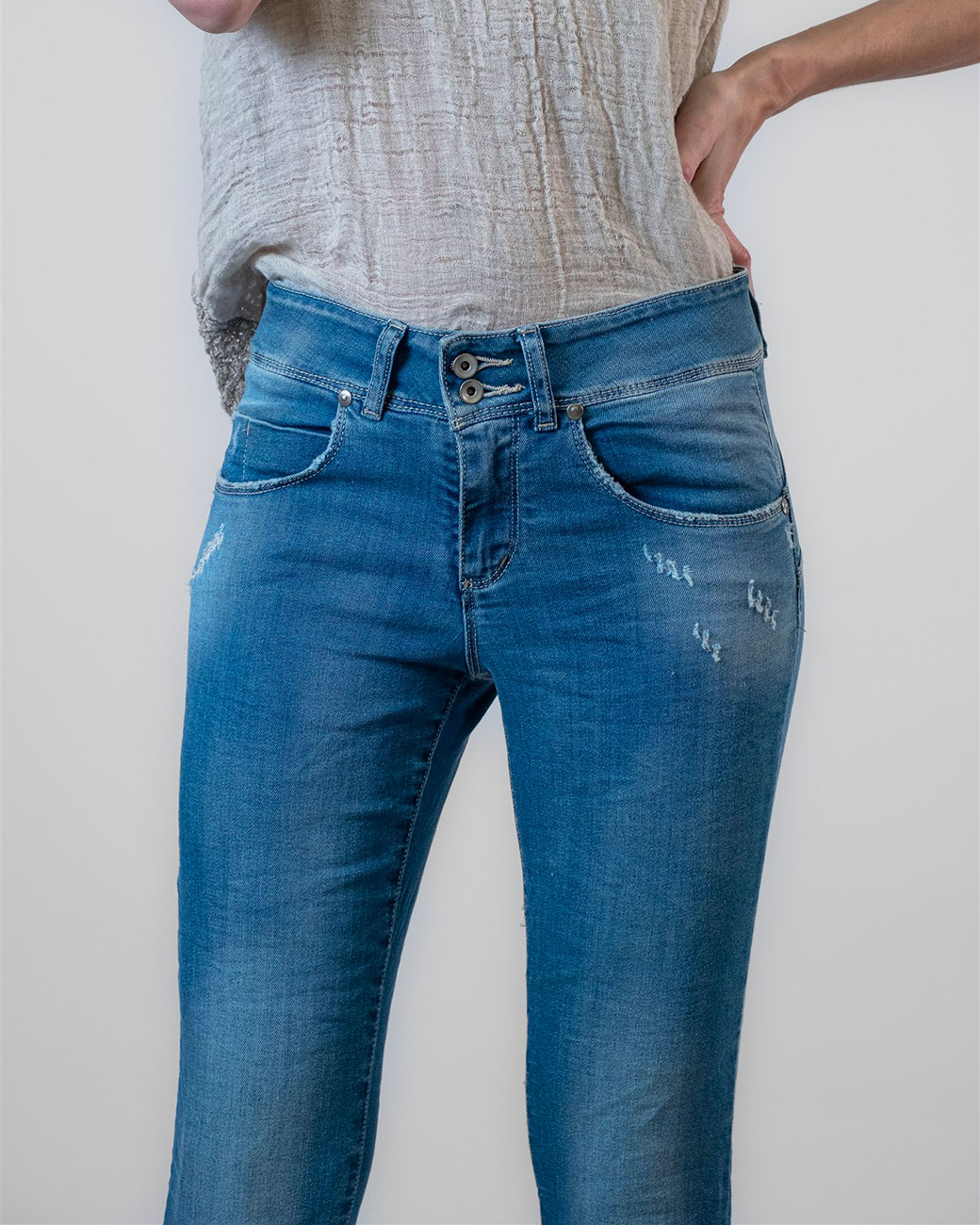 218 Mid Waist Jeans • Inkolives Fashion 